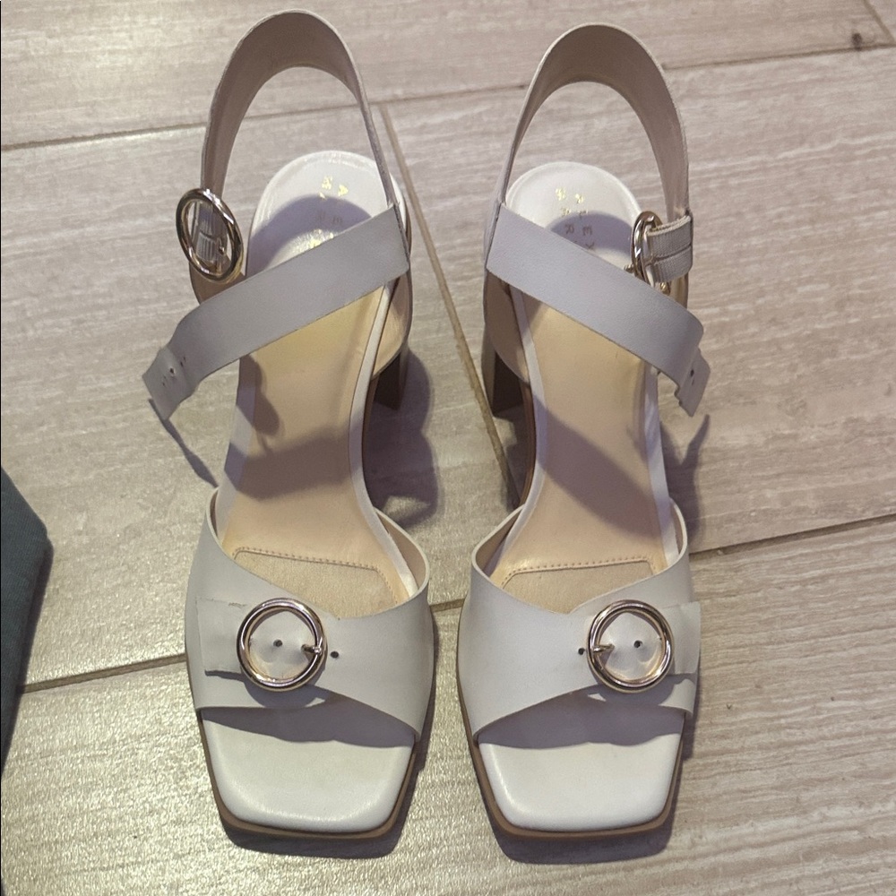White/cream colored Alex Marie Heels with Buckle Accent